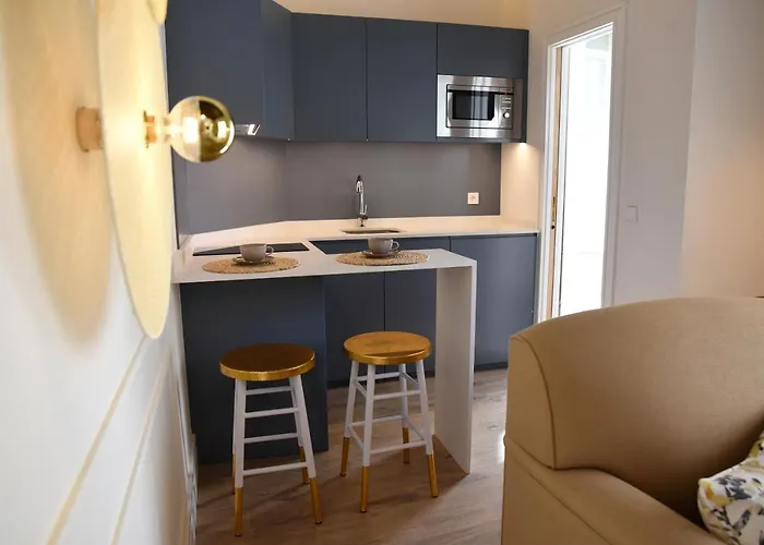 Honest Sevilla Apartments *
